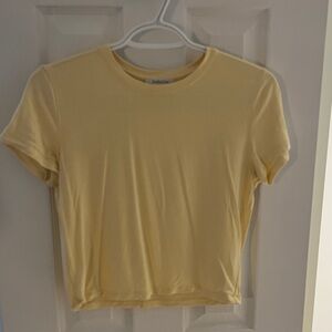 Babaton Soft Yellow Short Sleeve Tee